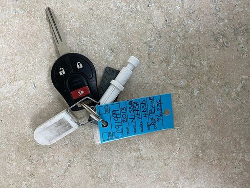 Used 2013 Nissan Versa SV image 23