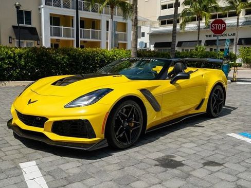 Used 2019 Chevrolet Corvette ZR1 RWD image 9