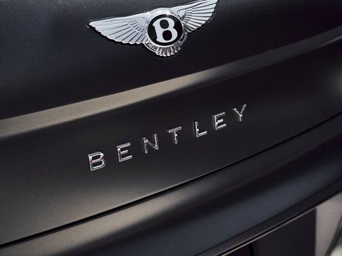 Used 2023 Bentley Flying Spur V8 AWD/4WD image 12
