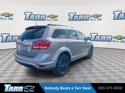 Used 2019 Dodge Journey SE FWD image 8