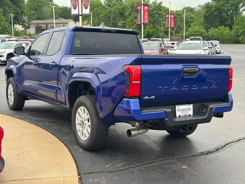 Certified 2025 Toyota Tacoma SR5 AWD/4WD image 6