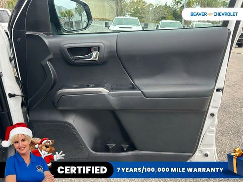 Used 2023 Toyota Tacoma TRD Off-Road image 11