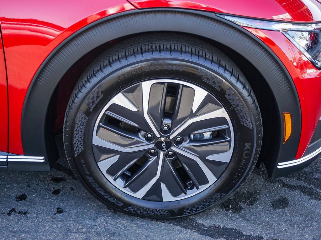 Certified 2024 Kia EV6 Light RWD image 10