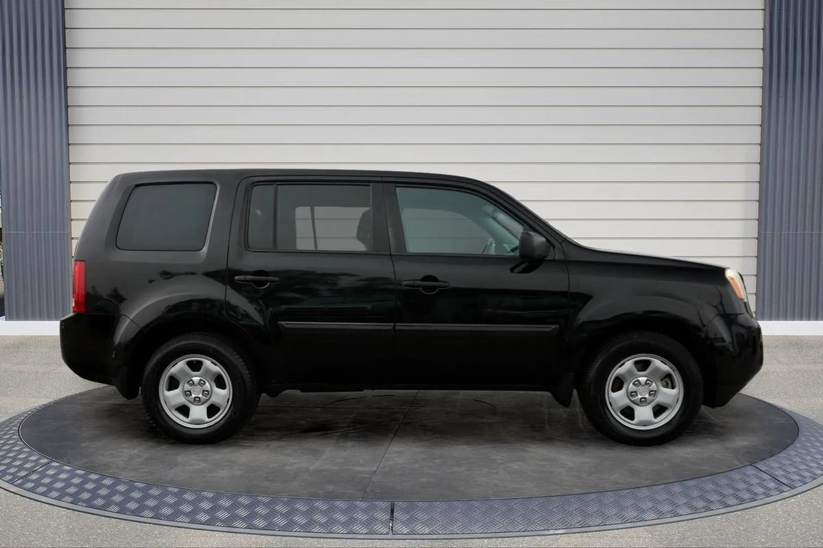 Used 2015 Honda Pilot LX image 8