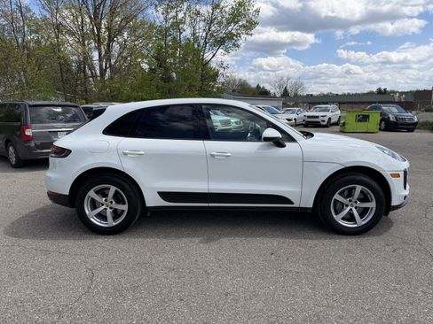 Used 2021 Porsche Macan w/ Premium Package AWD/4WD image 8