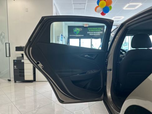 Used 2022 Chevrolet Malibu LT image 35