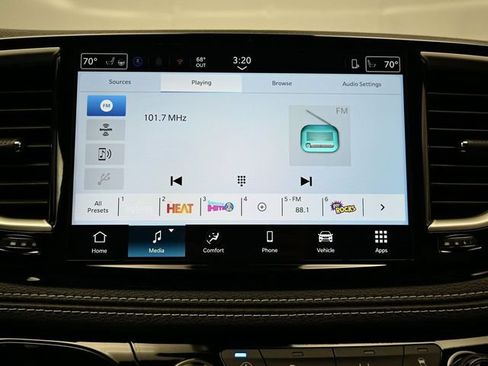 New 2026 Chrysler Pacifica Select w/ S Appearance Package AWD/4WD image 31