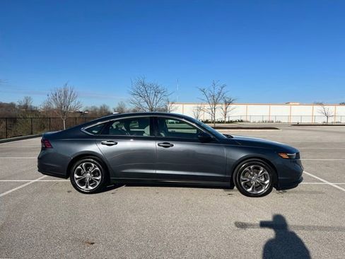 Used 2024 Honda Accord EX image 10