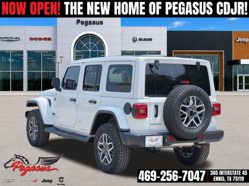 New 2026 Jeep Wrangler Unlimited Sahara AWD/4WD image 4