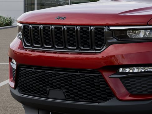 New 2025 Jeep Grand Cherokee Limited w/ Black Appearance Package AWD/4WD image 26