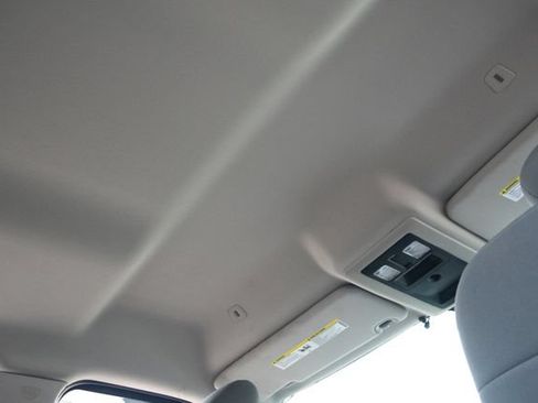 Used 2018 RAM 2500 Tradesman w/ Chrome Appearance Group AWD/4WD image 39