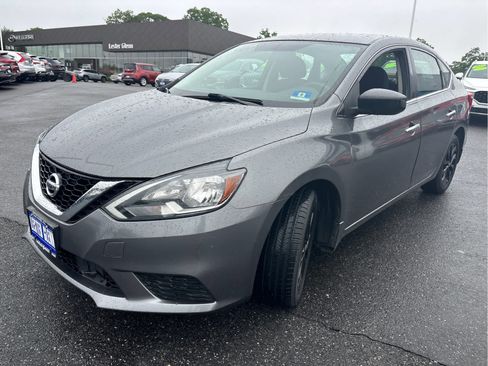 Used 2018 Nissan Sentra S w/ S Midnight Style Package FWD image 5