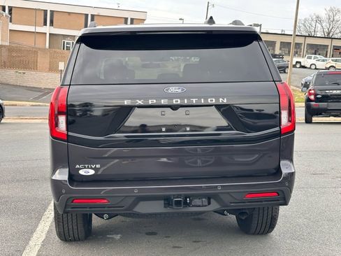 New 2026 Ford Expedition Active image 7