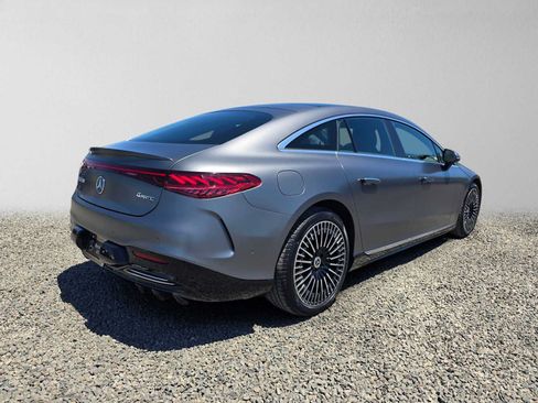 Used 2023 Mercedes-Benz EQS 580 4MATIC Sedan image 3