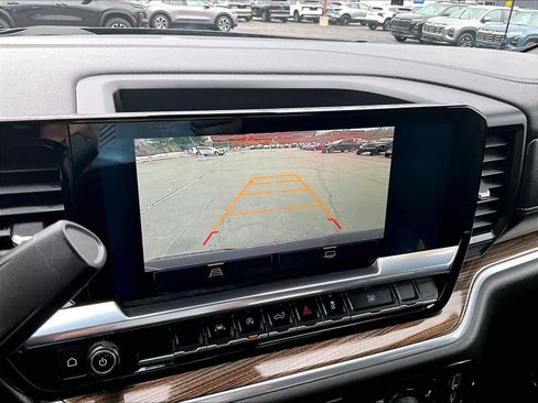 Used 2023 Chevrolet Silverado 1500 LT image 18