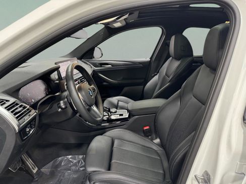 Certified 2025 BMW X4 xDrive30i w/ M Sport Package image 26