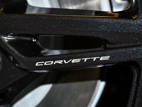 Used 2025 Chevrolet Corvette Stingray Preferred Conv w/ 2LT RWD image 97