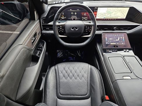 Certified 2025 INFINITI QX80 Autograph image 11