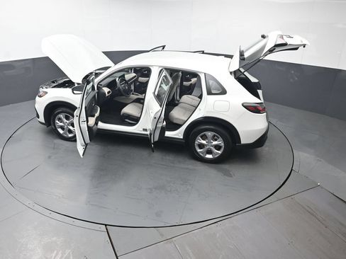 Certified 2024 Honda HR-V LX image 45