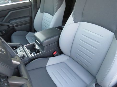 Certified 2025 Toyota Tacoma TRD Off-Road image 20