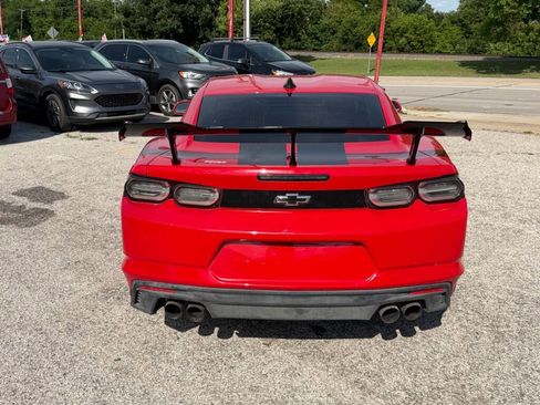 Used 2019 Chevrolet Camaro LT RWD image 6