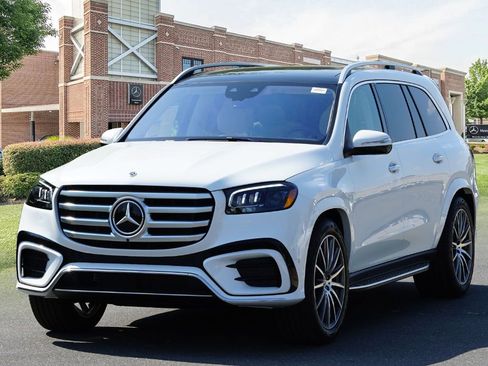 New 2026 Mercedes-Benz GLS 450 4MATIC image 4