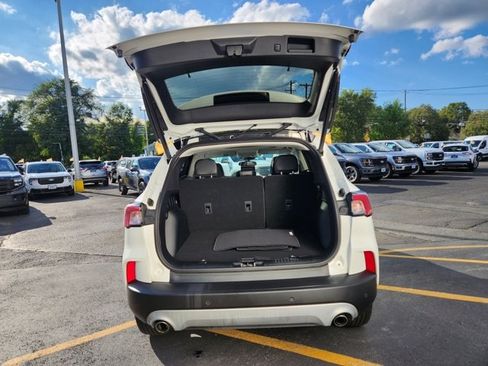 Certified 2022 Ford Escape SEL image 8