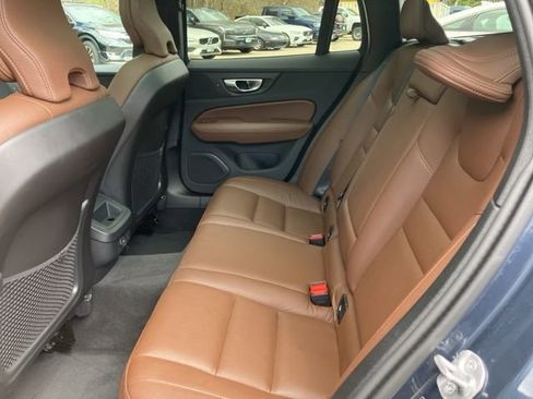 Certified 2025 Volvo V60 B5 Cross Country Plus AWD/4WD image 22