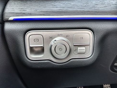 Used 2024 Mercedes-Benz GLS 450 4MATIC image 18