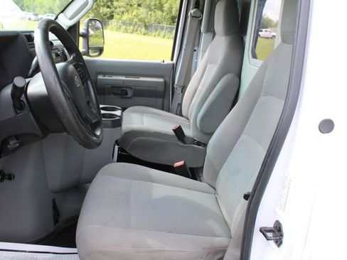Used 2022 Ford E-350 and Econoline 350 Super Duty w/ Power Windows & Locks Group image 17
