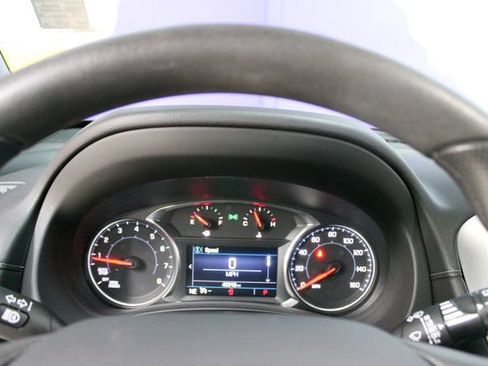 Used 2023 GMC Terrain SLE w/ Driver Convenience Package FWD image 17