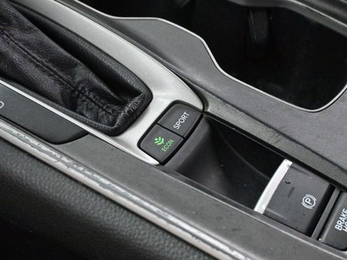 Used 2018 Honda Accord Sport image 19