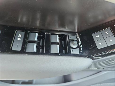New 2026 Land Rover Range Rover Velar Dynamic SE AWD/4WD image 27