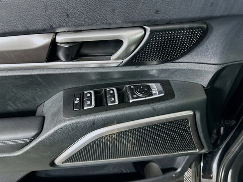 Used 2025 Kia Telluride S image 15