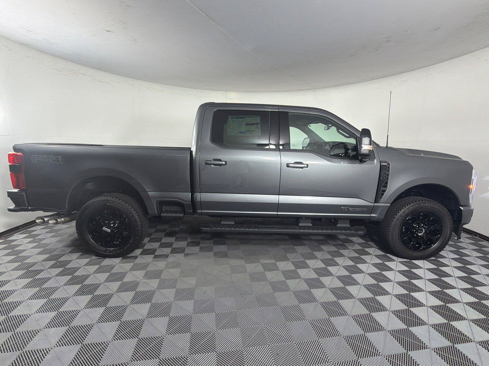New 2026 Ford F250 Lariat w/ Black Appearance Package AWD/4WD image 8