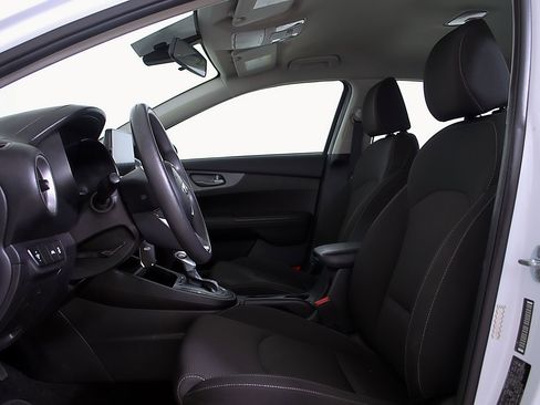 Used 2021 Kia Forte LXS FWD image 14