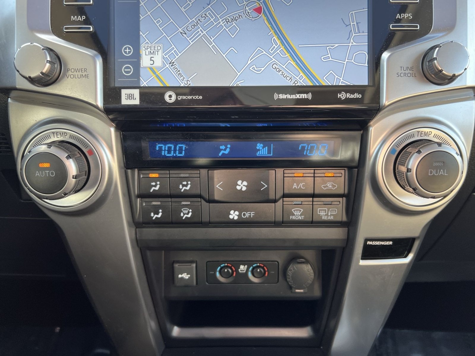 Used 2022 Toyota 4Runner Limited AWD/4WD image 21