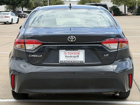 Used 2025 Toyota Corolla LE FWD image 5
