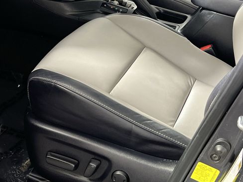 Used 2018 Toyota RAV4 Limited image 14