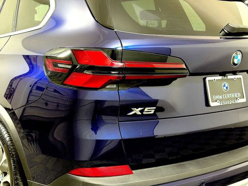 Certified 2024 BMW X5 xDrive40i w/ Premium Package image 28