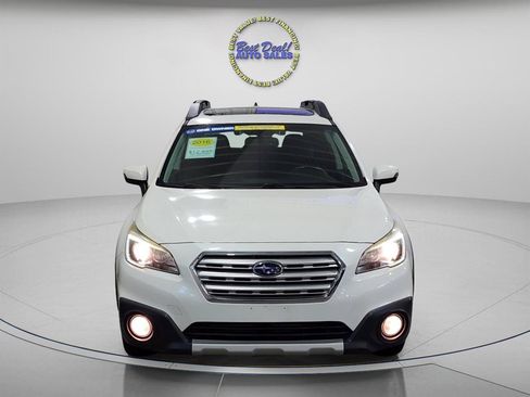 Used 2016 Subaru Outback 2.5i Limited AWD/4WD image 9