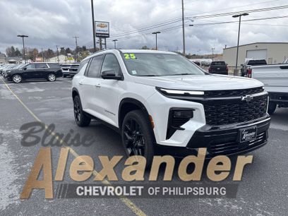 Used 2025 Chevrolet Traverse RS w/ LPO, Floor Liner Package