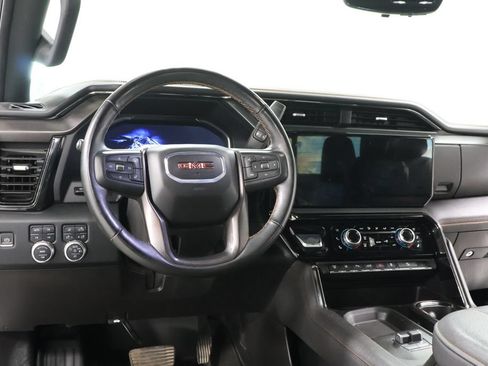 Used 2024 GMC Sierra 2500 AT4 w/ AT4 Premium Plus Package AWD/4WD image 6