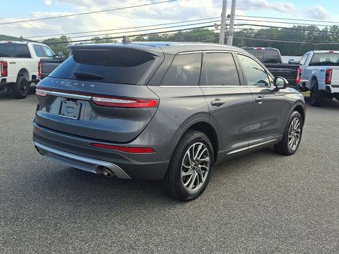 Used 2022 Lincoln Corsair Standard w/ Equipment Group 101A image 6