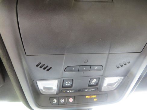 Used 2018 Cadillac XT5 Luxury w/ Driver Awareness Package image 19