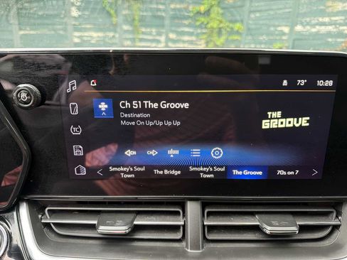 Used 2024 Chevrolet Trax RS w/ Sunroof Package FWD image 13
