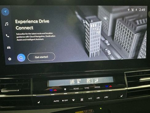 Used 2025 Toyota Sienna XLE image 26