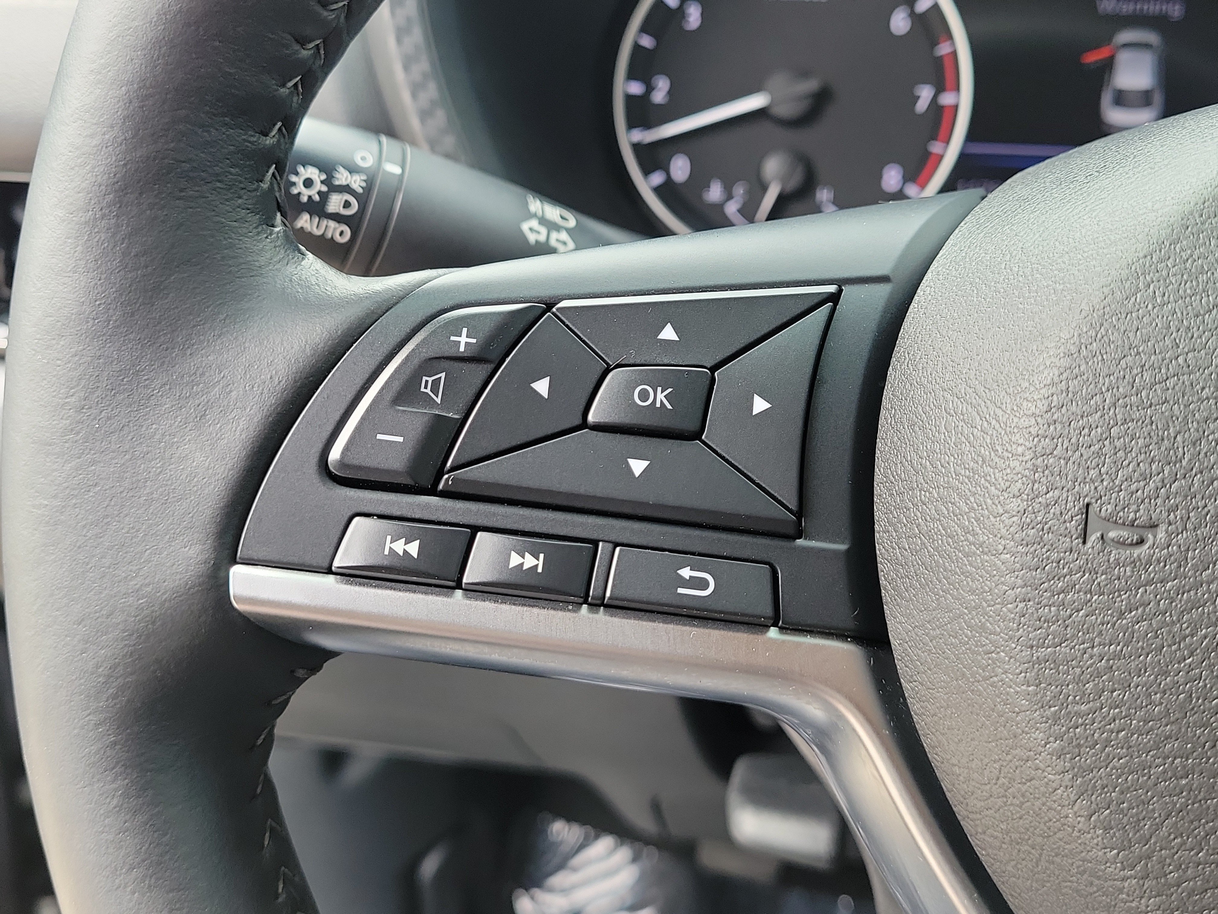 Certified 2025 Nissan Sentra SV w/ All-Weather Package FWD image 22