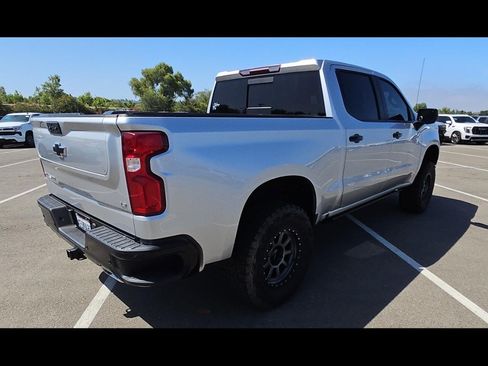 Used 2022 Chevrolet Silverado 1500 LT Trail Boss w/ LT Trail Boss Premium Package AWD/4WD image 18