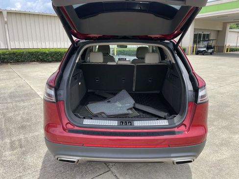 Used 2020 Lincoln Nautilus Reserve w/ Equipment Group 201A FWD image 10